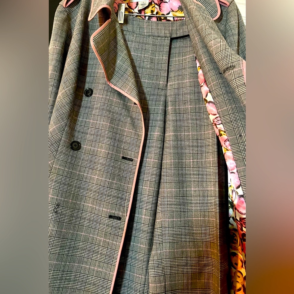 Gently used Double breasted 2-piece plaid black white and pink Nine West suit. - Picture 4 of 5